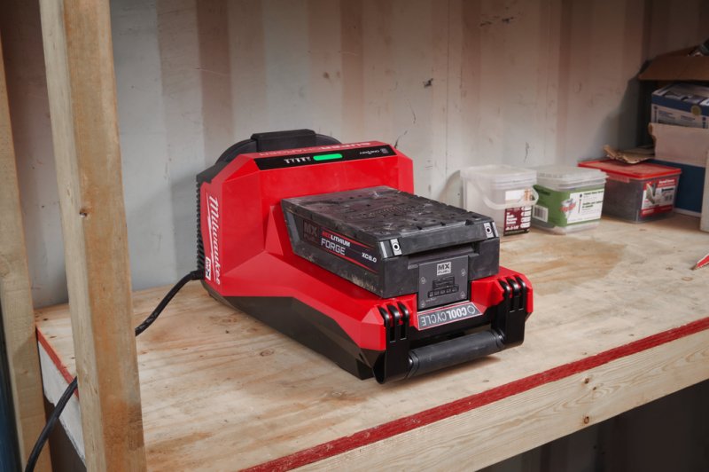 Acumulator Milwaukee MX FUEL™ FORGE™, 72V, 8Ah, MXFXC406