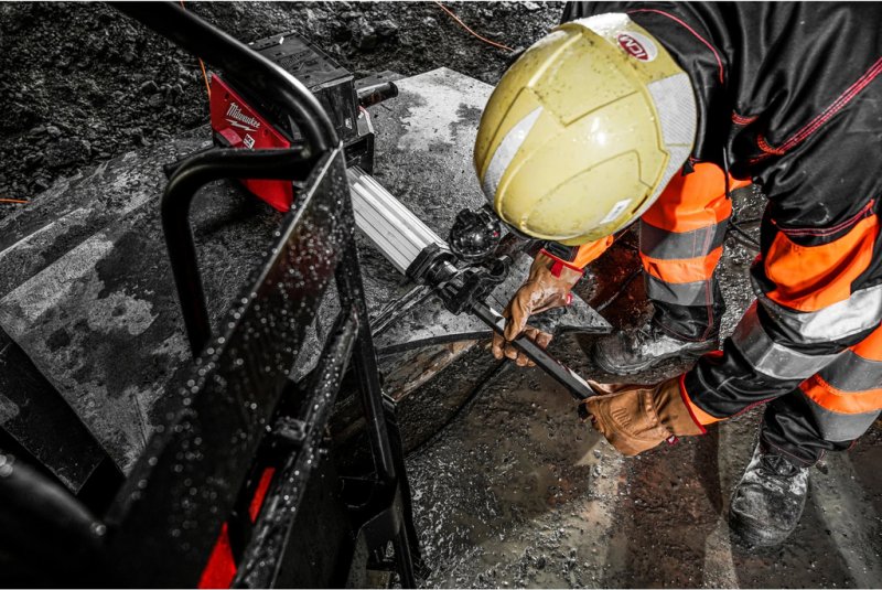 Ciocan demolator cu acumulatori Milwaukee MXF DH2528H-0, HEX, 72V, 64J, 24.8 kg, solo