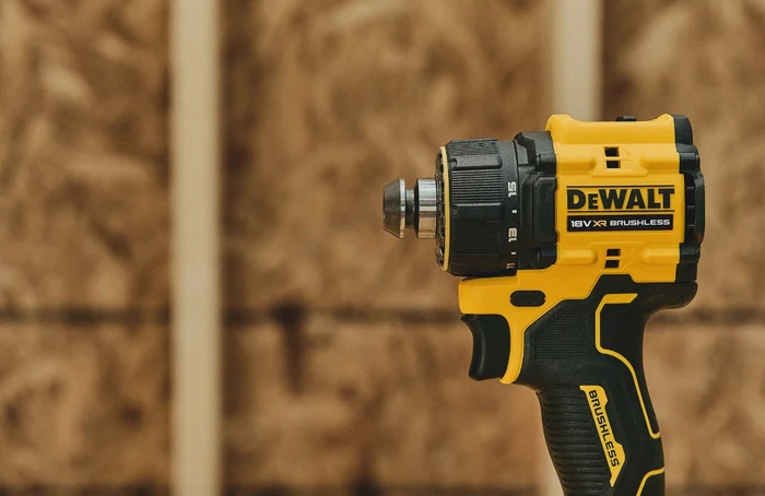 Masina de gaurit/insurubat cu capete multiple, 2 acumulatori 18V 2.0 Ah Li-Ion XR, DeWalt, DCD803D2T-QW