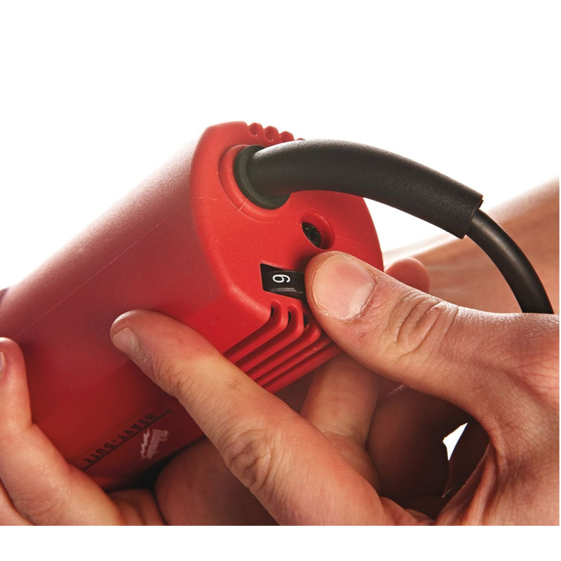 Polizor/slefuitor drept MILWAUKEE DG7E cu turatie variabila, prindere cu o mana, 600 W, bucsa 6/8 mm