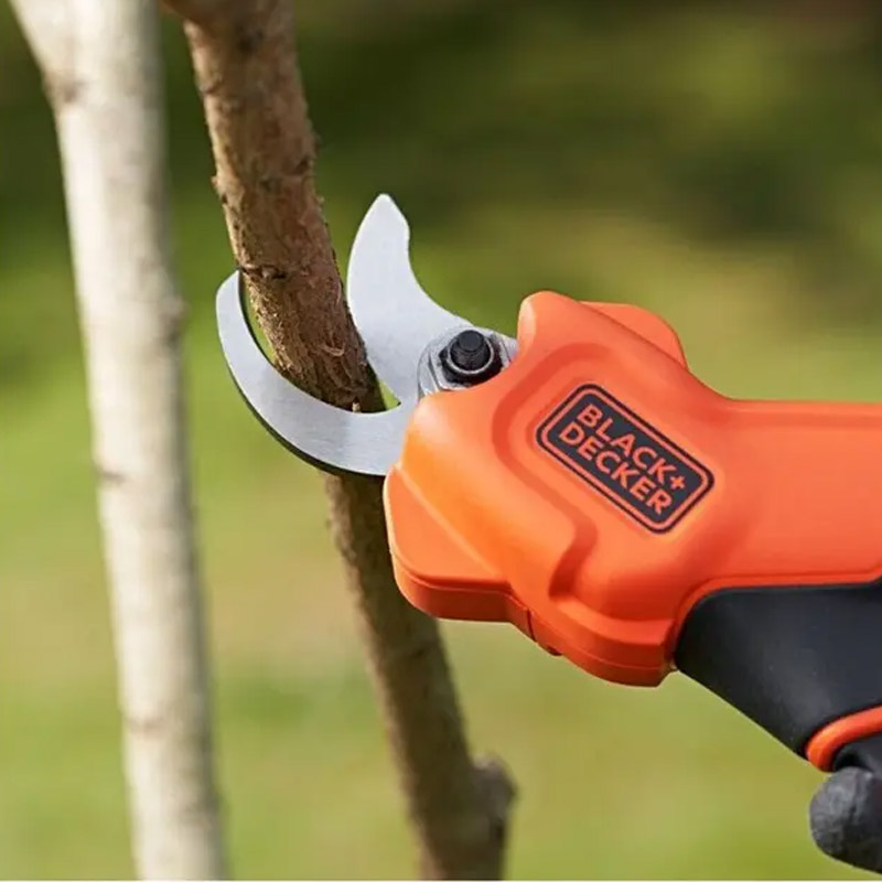 Foarfeca pentru taiat ramuri/crengi cu acumulatori Black & Decker BCPP18D1-QW, 18V 2x 2.0Ah,, capacitate de taiere 25 mm