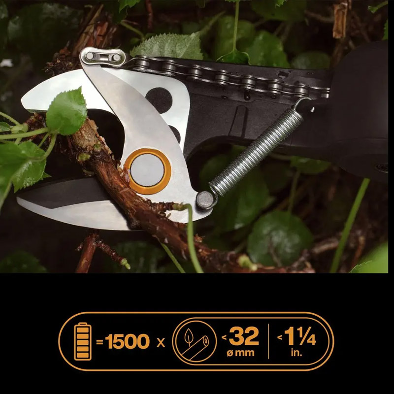 Foarfeca telescopica pentru taiat ramuri/crengi cu acumulator Fiskars eLopper, 2x 12V 4.0 Ah Li-ion, capacitate de taiere 32 mm, 130 - 170 cm, SOLO