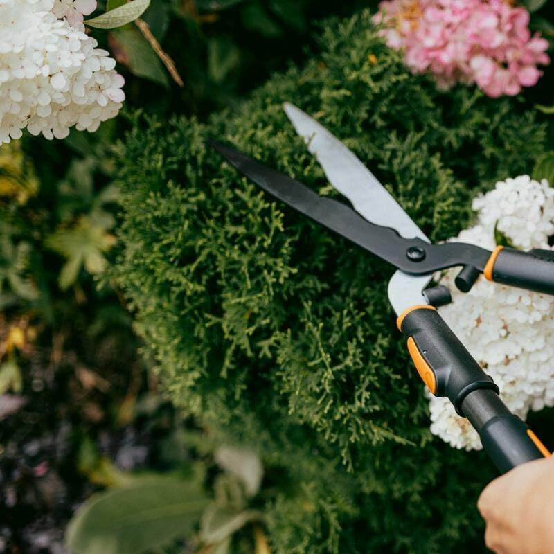 Foarfeca pentru gard viu Fiskars OneClick, fara coada, 21.5 cm