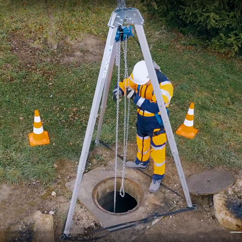 Sistem de coborare/ridicare Tripod Tralift 15m, max. 500kg