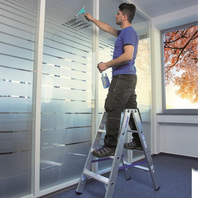 Scară Krause Monto Dopplo dublă 2x4 trepte – stabilitate profesională pentru lucrări sigure