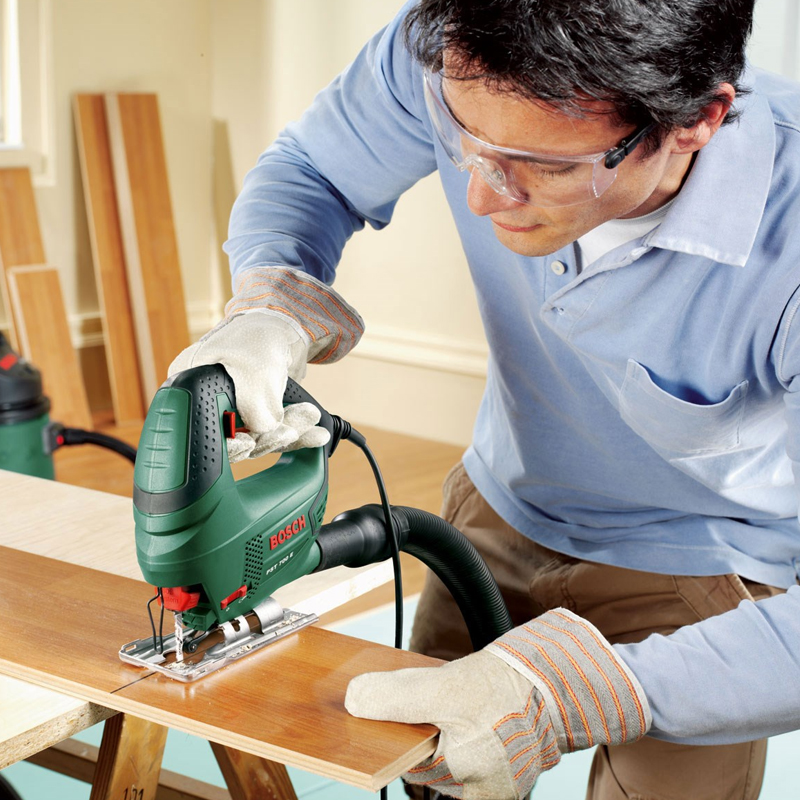 Fierastrau vertical (pendular) tip PST 700 E