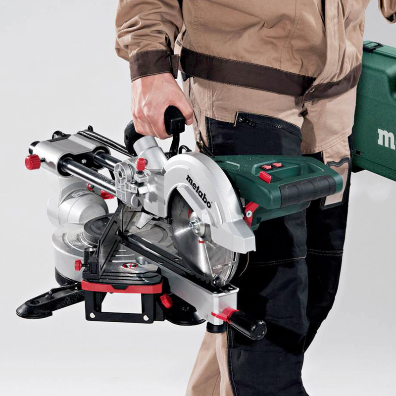 Fierastrau circular basculant cu cursa radiala / culisare METABO KGS 305M