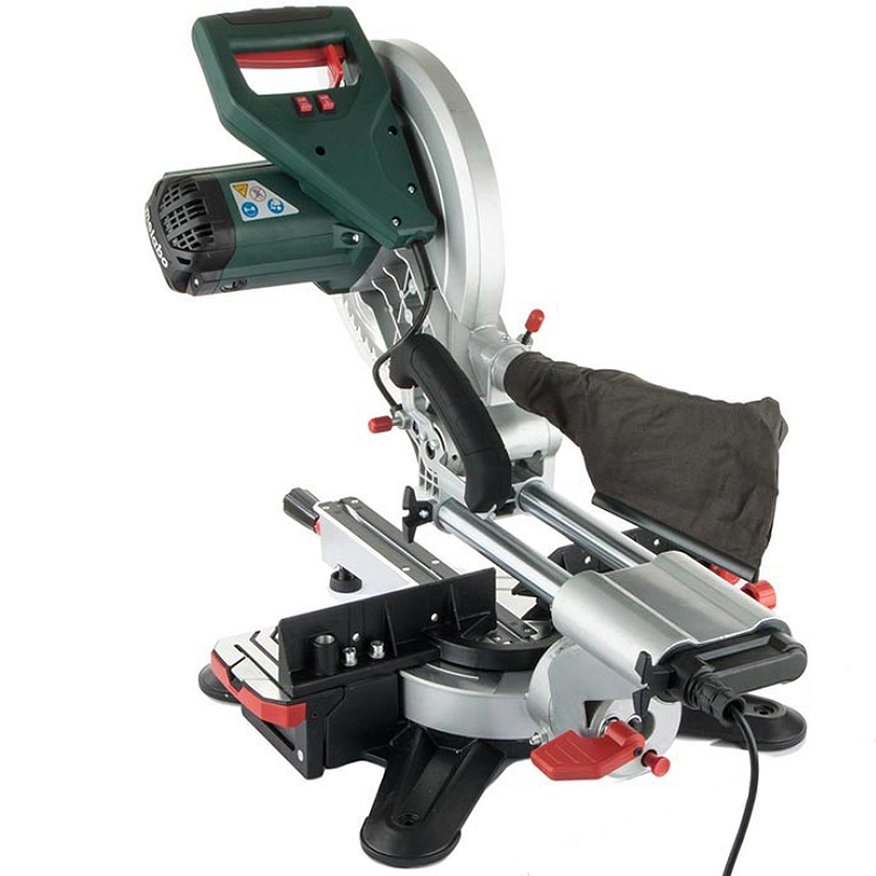 Fierastrau circular basculant cu cursa radiala / culisare METABO KGS 305M