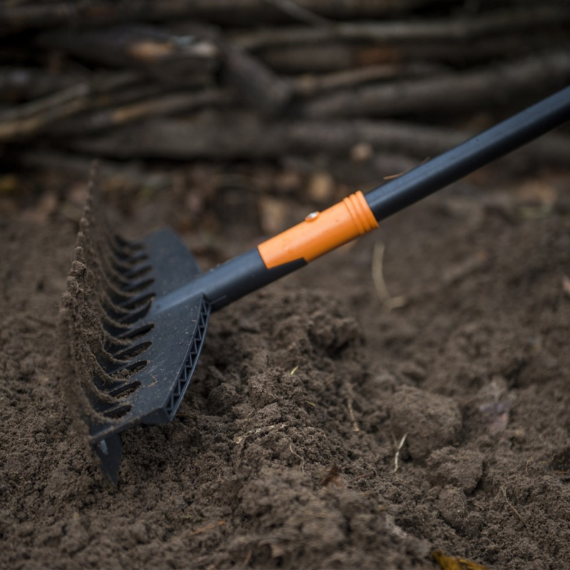 Grebla universala, Fiskars tip Solid™