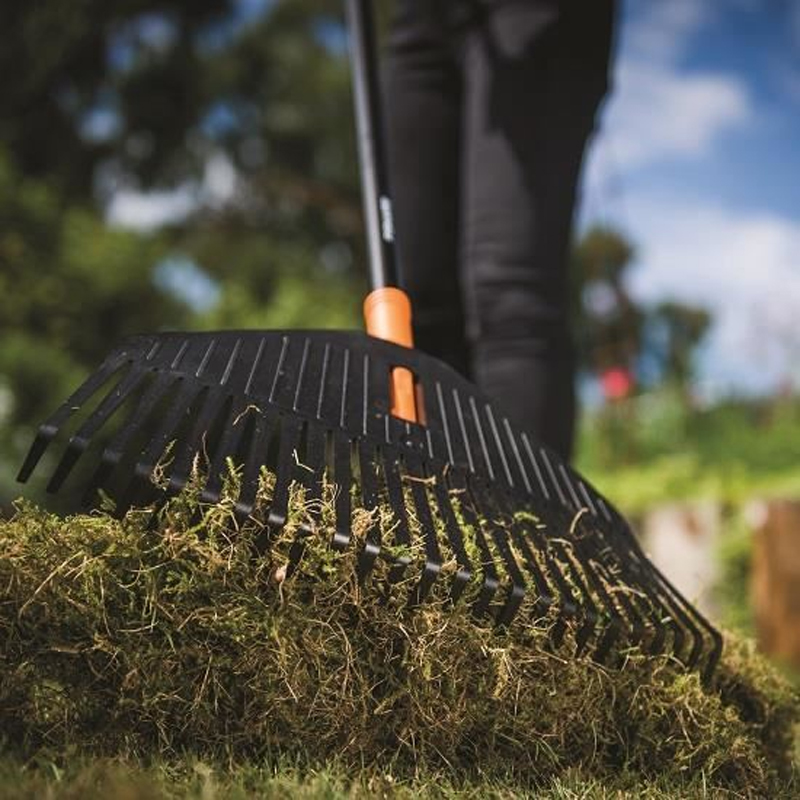 Grebla pentru frunze, tip Solid™ (M), Fiskars