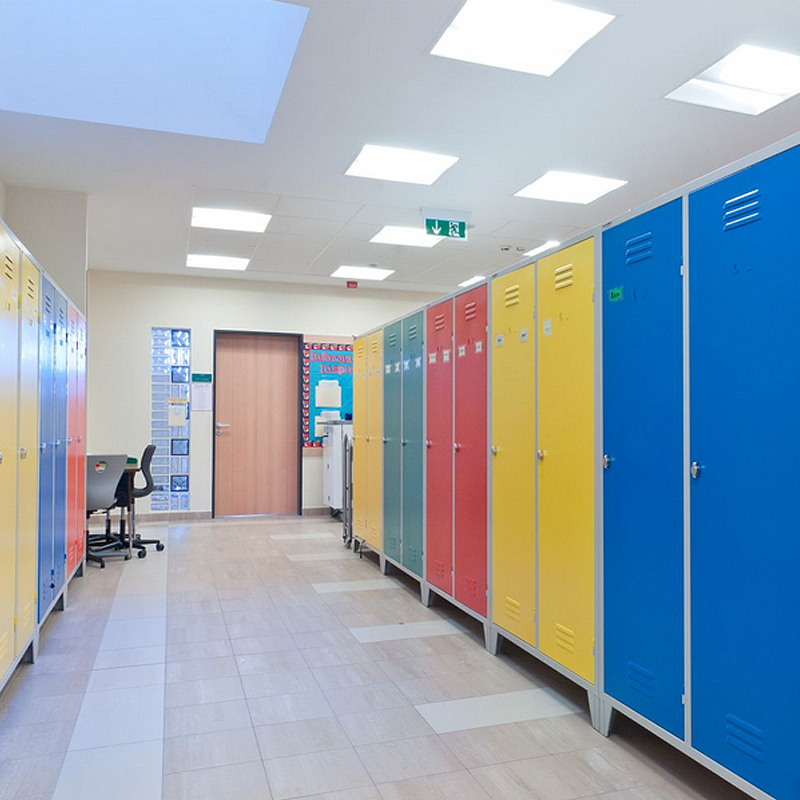 Dulap pentru vestiar PROJECT 2FFC AC (cu perete despartitor si suport pentru pantofi)