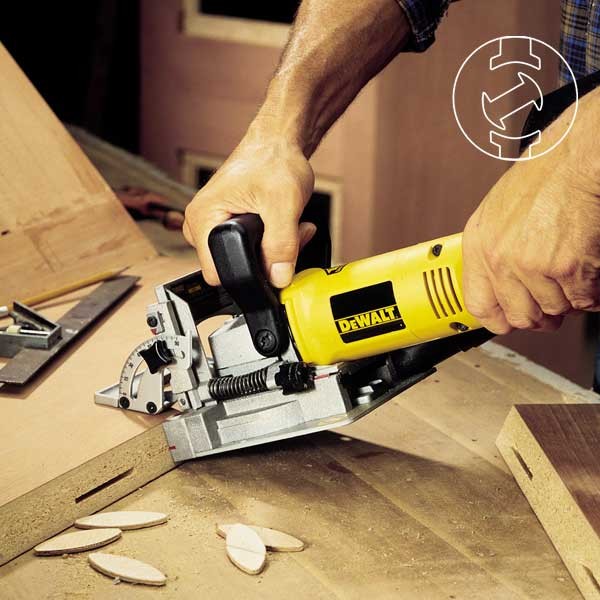 Masina de frezat nuturi, 600W, DeWalt, tip DW682K-QS