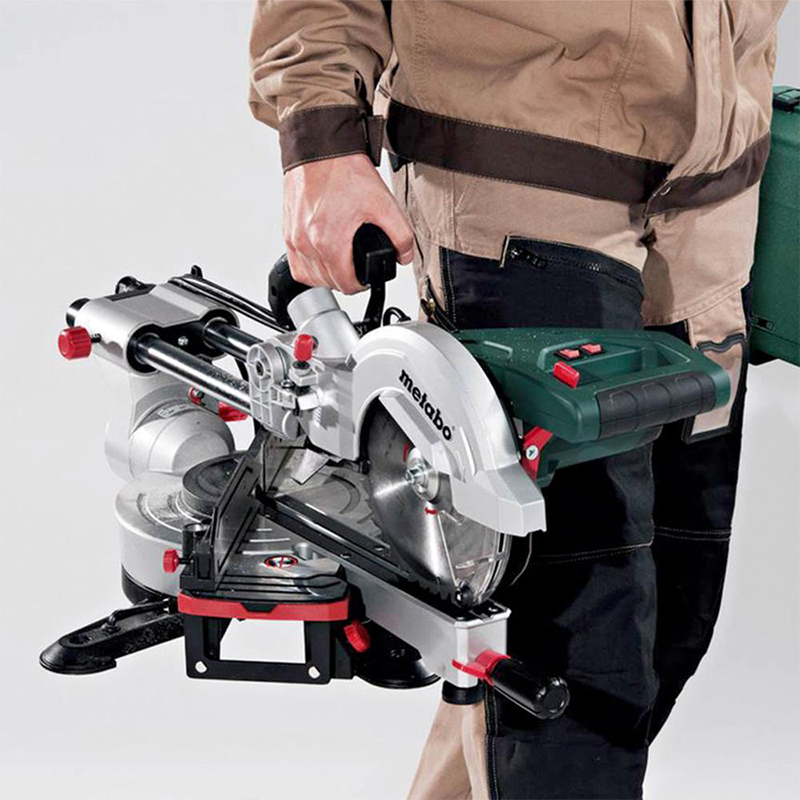 Fierastrau circular stationar KGS216M cu acumulator