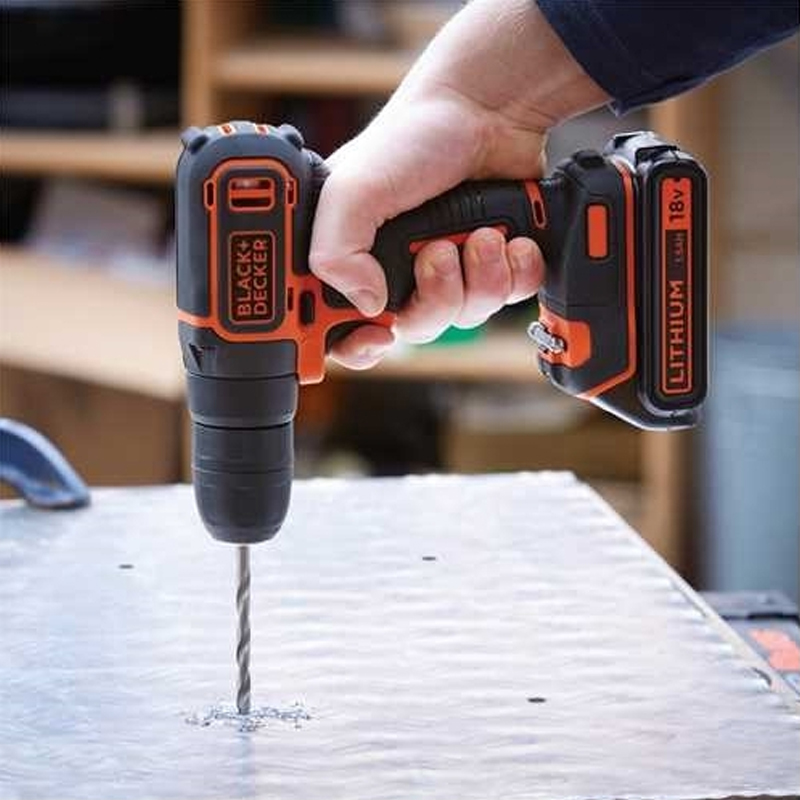 Masina de gaurit/insurubat cu 1 acumulator 18V 1.5Ah, tip BDCD18K-QW