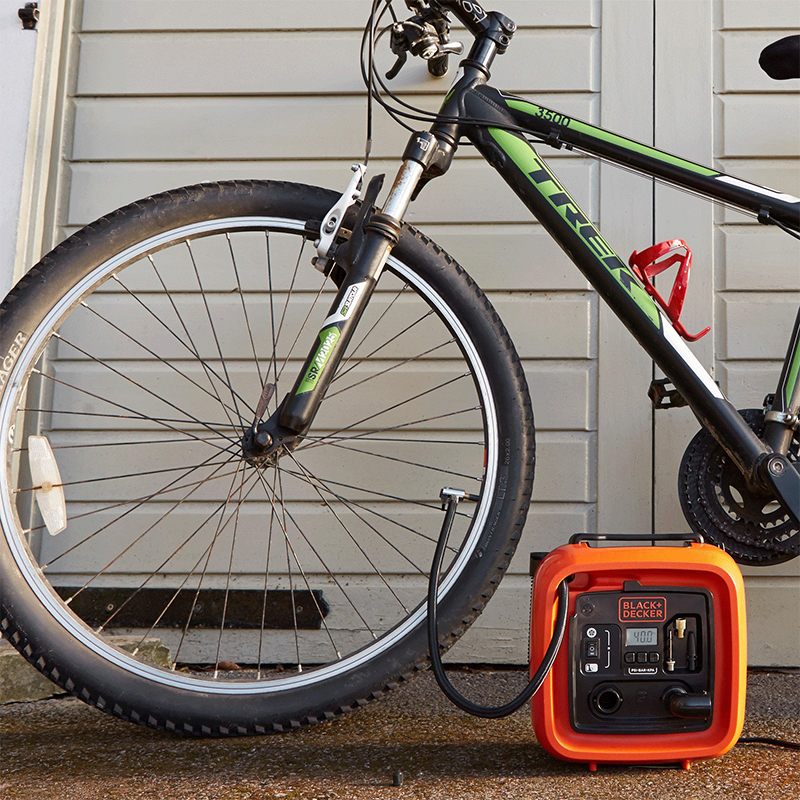 Compresor auto 12 V, 11 bar, Black&Decker ASI400-XJ 