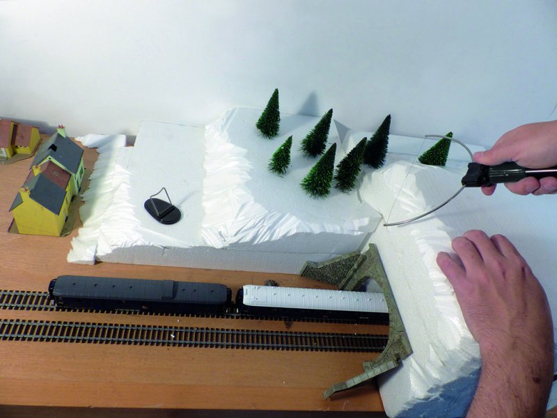 Dispozitiv electric de taiat/gravat polistiren tip HW 96