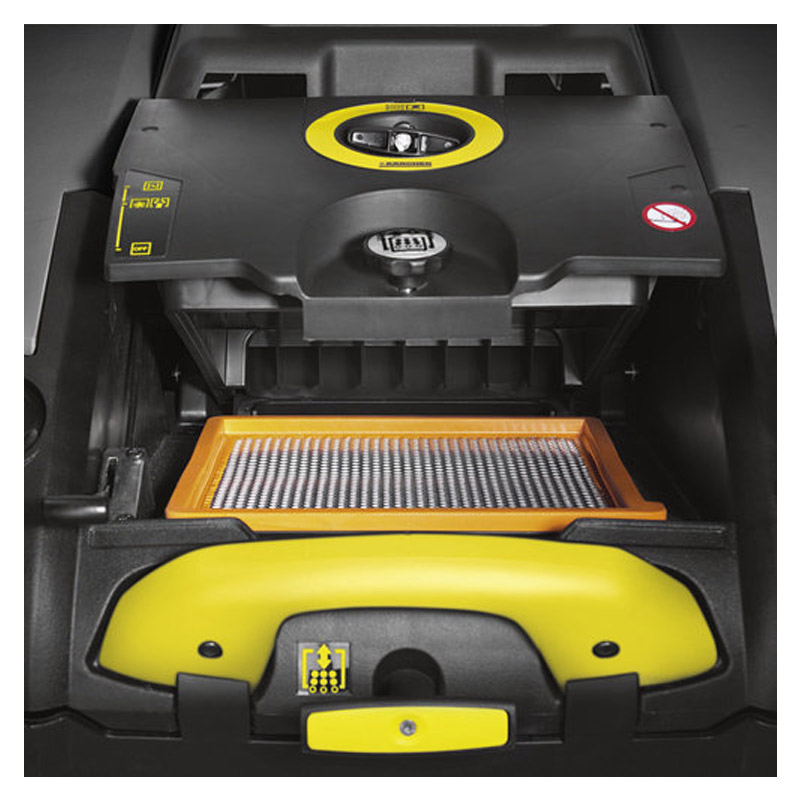 Masina de maturat - aspirat cu acumulatori KM 75/40 W Bp Pack, autotractare