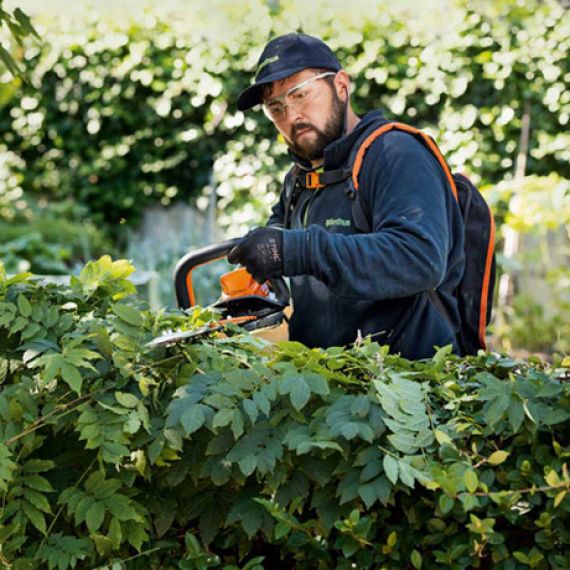 Foarfeca de tuns gard viu 75cm, compatibila cu acumulatori 36V, Stihl, tip HSA94R, SOLO (fara incarcator si acumulator), sistem AP