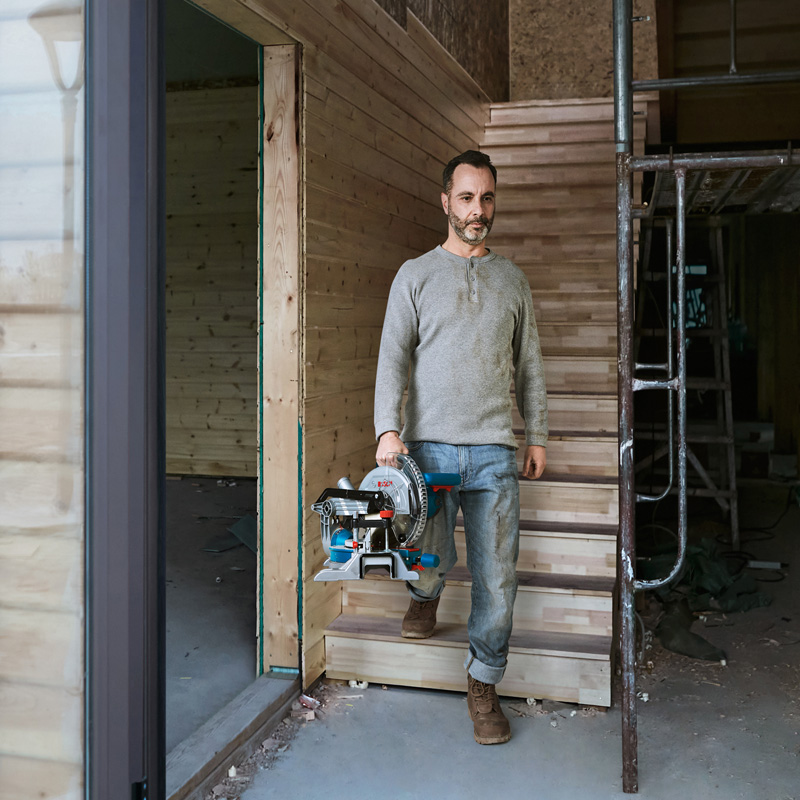 Fierastrau circular basculant tip GCM 216 Professional