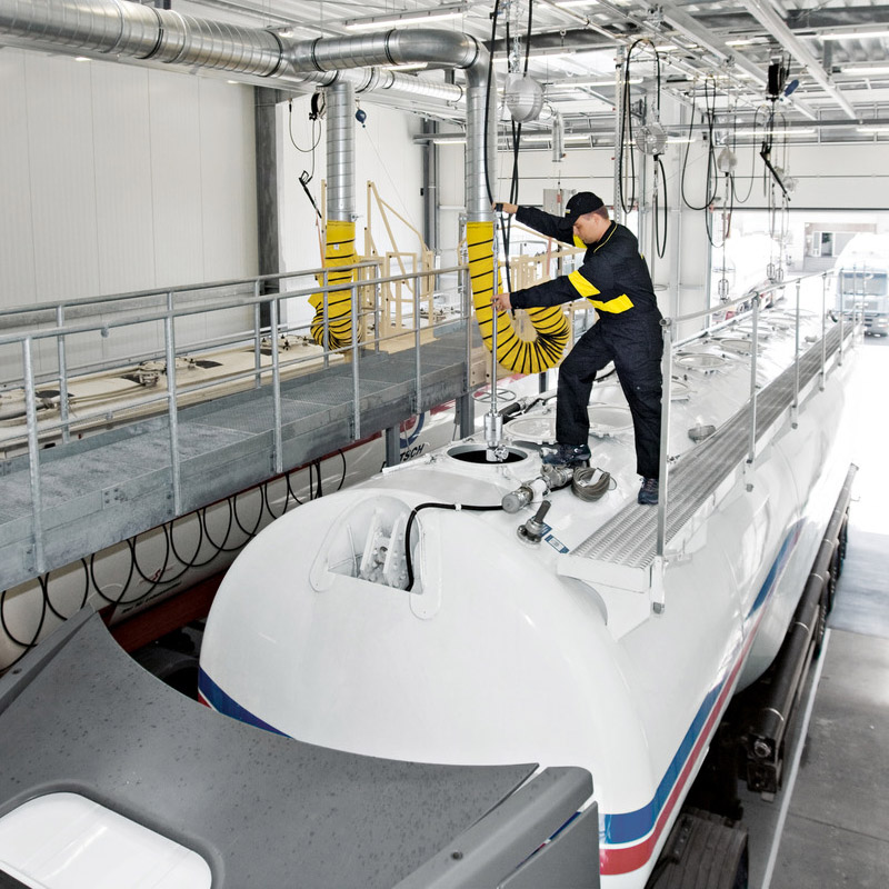 Detergent lichid acid, pentru rezervoare si containere, 20 L, tip TankPro RM 870