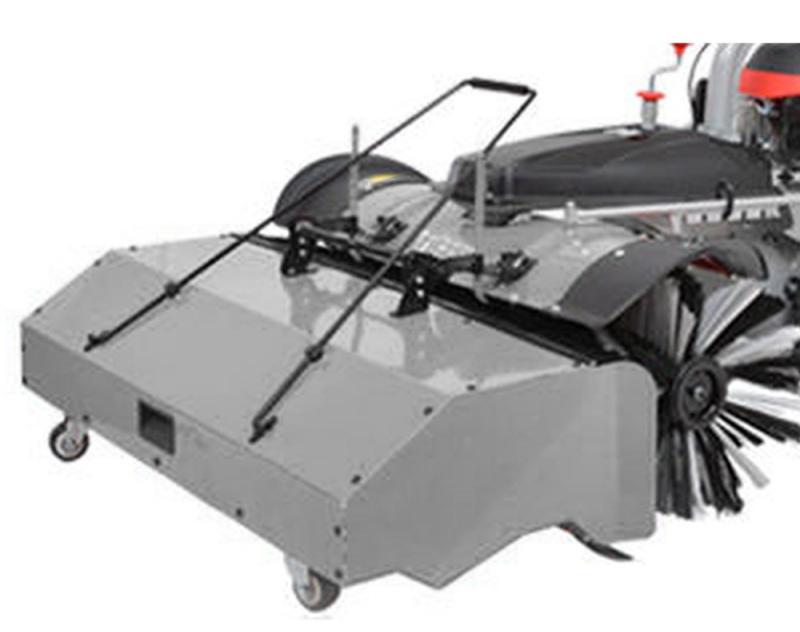 Masina stradala cu perie, cuva, lama zapada, LUMAG tip KM1000