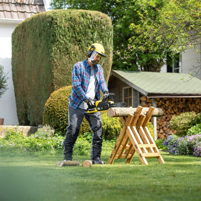 Motofierastrau cu acumulatori tip CNS 18-30, 5.0 Ah