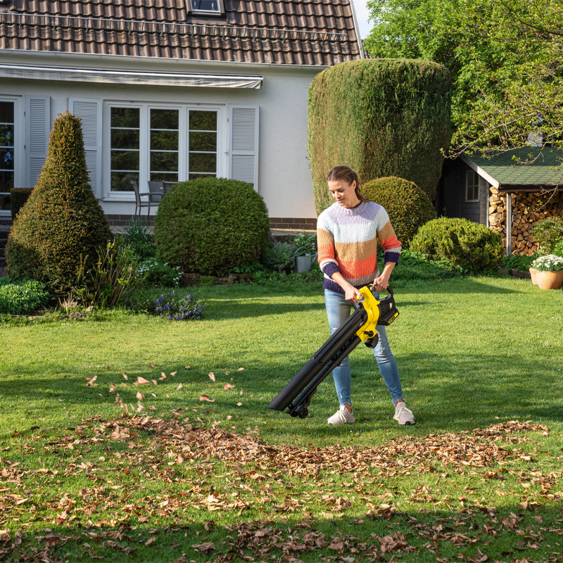 Aspirator cu suflanta compatibil cu acumulatori 18V, 2.5Ah, Karcher, tip  BLV18-200