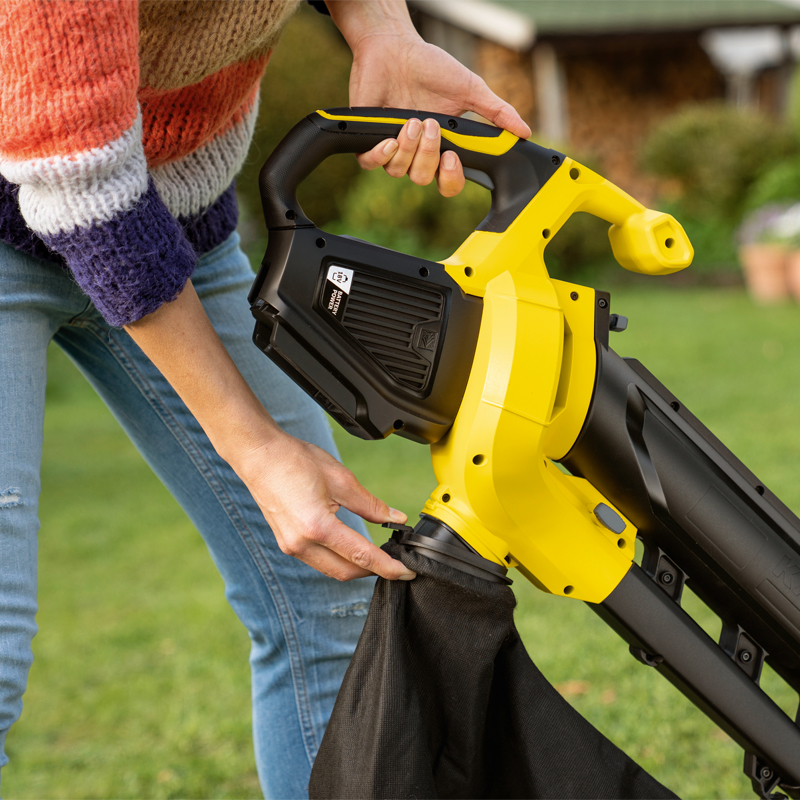 Aspirator cu suflanta compatibil cu acumulatori 18V, 5.0Ah, Karcher, tip BLV18-200