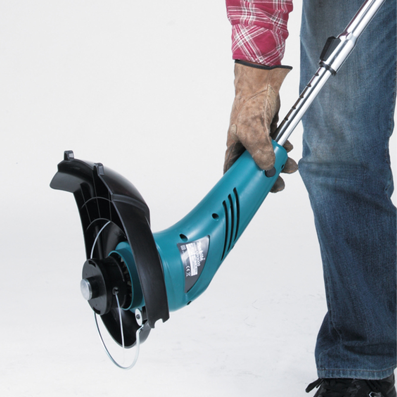 Trimmer de gazon tip UR3000