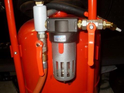 Instalatie pneumatica de sablat portabila, 75l BigRed