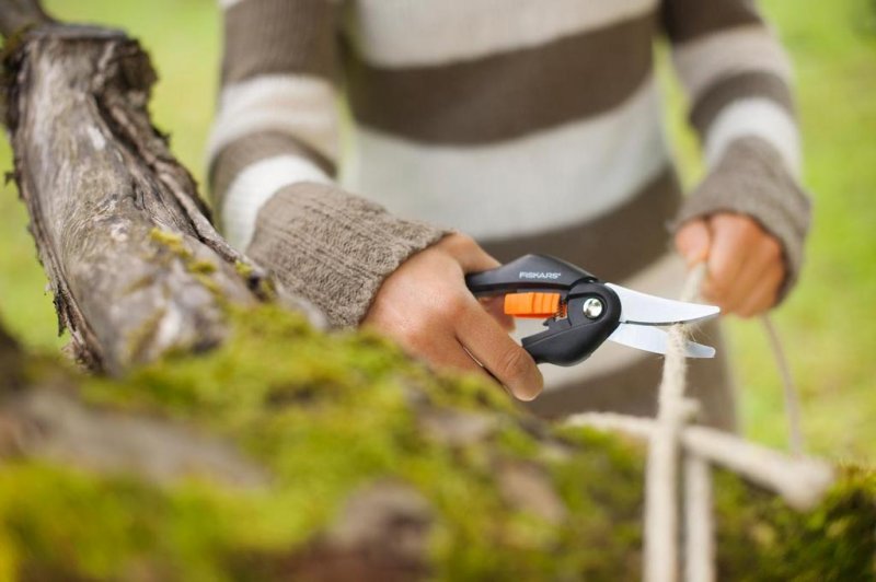Foarfeca utilitara, tip SingleStep™ SP27, Fiskars