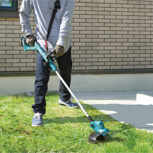 Trimmer electric compatibil cu acumulatori LI-ION 18V, tip  diametru cosire 26cm, MAKITA, tip DUR193Z
