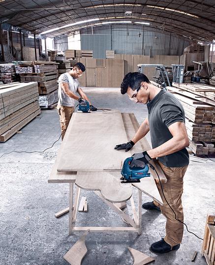 Fierastrau vertical (pendular) tip GST 700