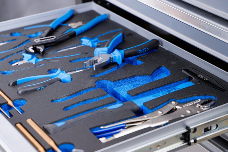 Organizator pentru carucior BGS, 17 scule: clesti, ciocane, punctatoare, 3/3 sertar