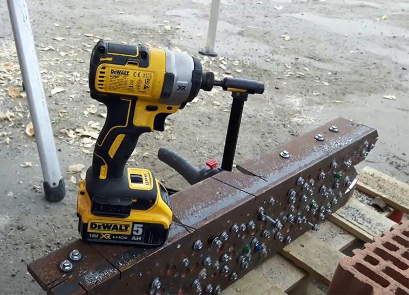 Masina de insurubat cu impact, hex. 1/4