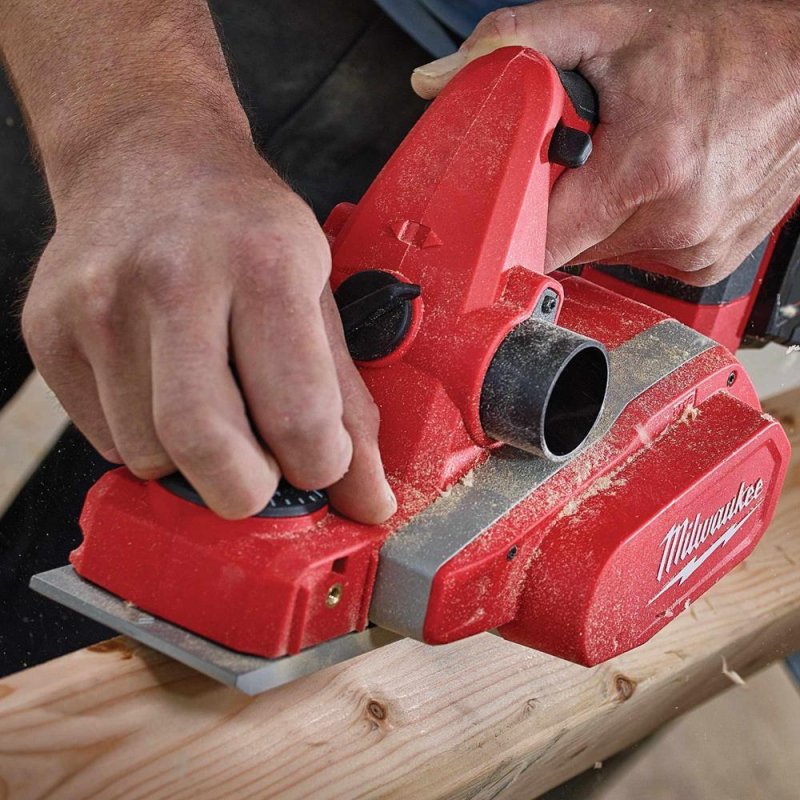 Masina de rindeluit 18V, 4 Ah, Milwaukee tip M18BP-402C