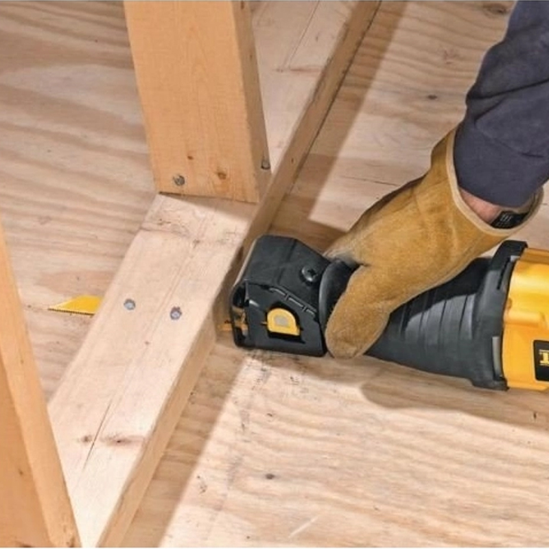 Fierastrau alternativ (sabie) tip DWE305PK-QS