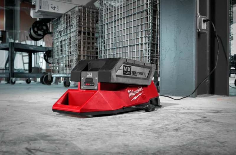 Incarcator Milwaukee MX FUEL™, tip MXFC