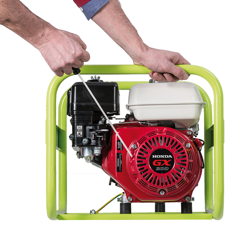 Generator de curent monofazat, 3.1 kW, motor Honda, PRAMAC tip E4000