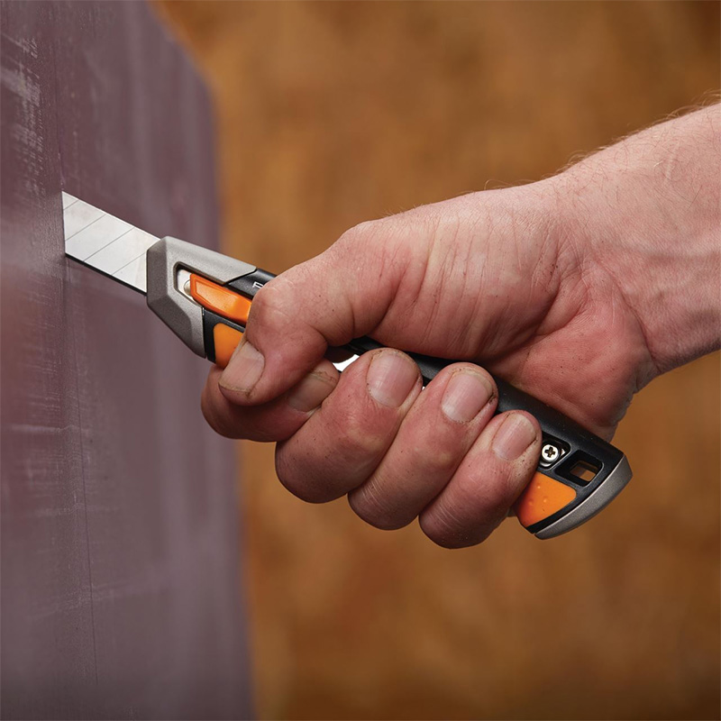 Cutit CarbonMax SNAP-OFF, lama fractionabila 18mm, Fiskars