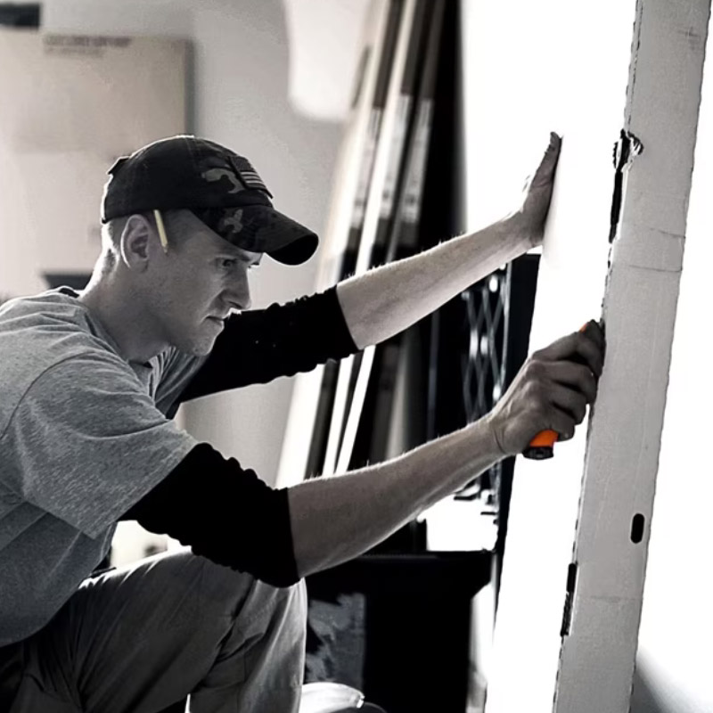 Cutit utilitar CarbonMax cu lama retractabila, 177 mm, 110 g, Fiskars