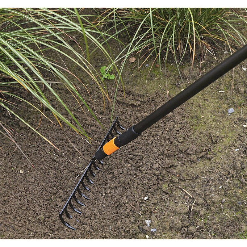 Grebla pentru sol 16 dinti, otel carbon, Fiskars tip QuickFit™