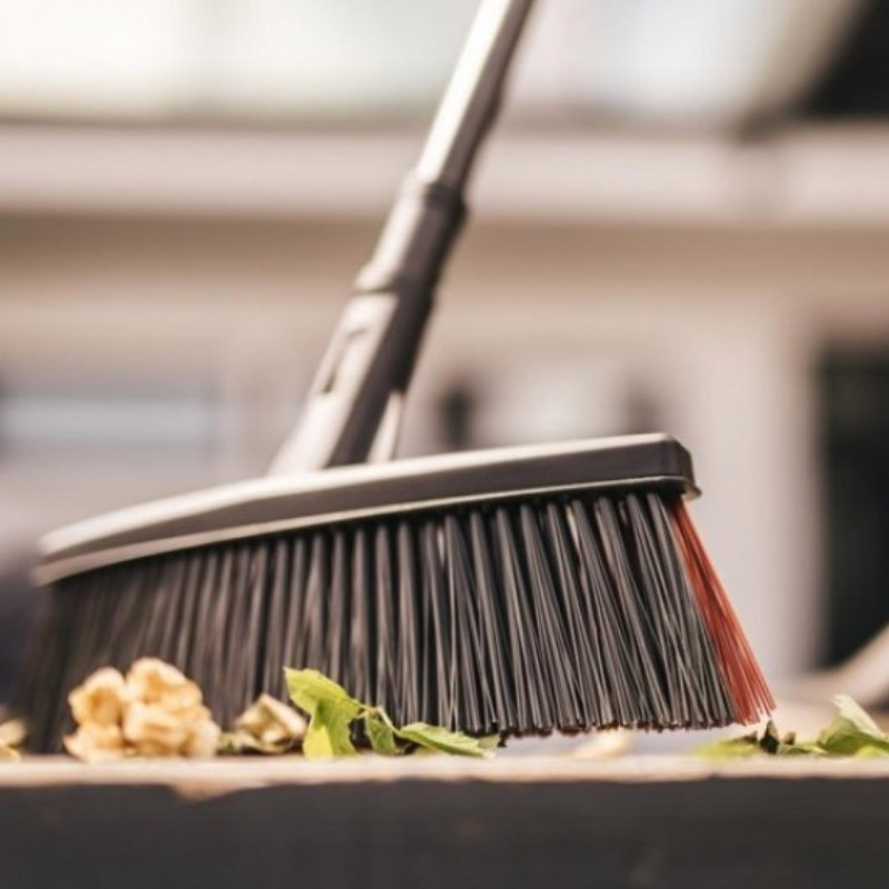 Matura pentru gradina si curte, Fiskars tip Solid™ - M