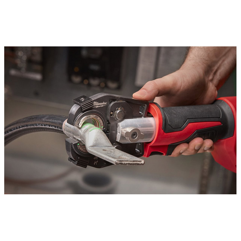 Presa hidraulica pentru sertizat cabluri 53kN, M18™, 2Ah, FORCE LOGIC™ Milwaukee High Force, tip M18HCCT-201C