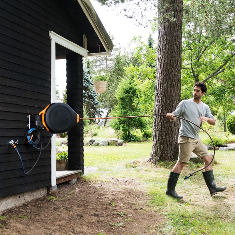 Suport fixare perete pentru tambur Fiskars 1025932 XL