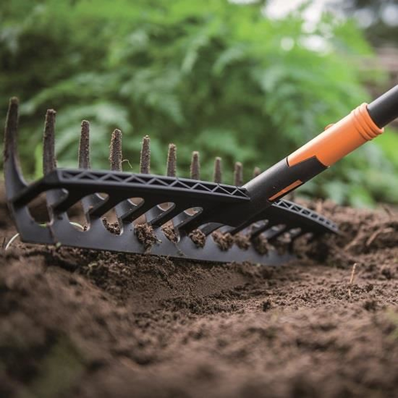 Grebla universala fara coada, Fiskars tip Solid™