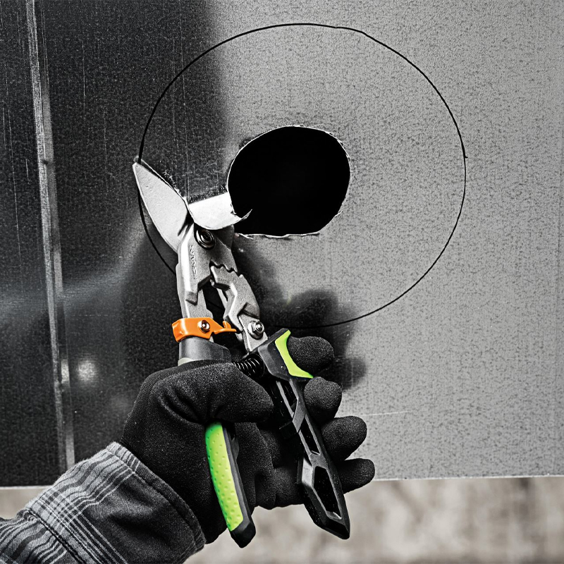 Foarfeca pentru tabla, tip PowerGear™, taietura pe dreapta, Fiskars