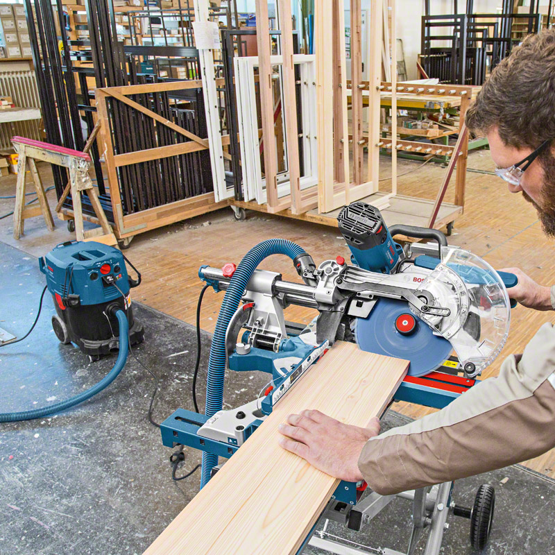 Fierastrau circular basculant/stationar cu sanie de glisare, tip GCM 350-254