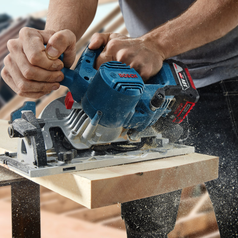 Fierastrau circular cu acumulatori, 18V, disc 165 mm, tip GKS 185-LI