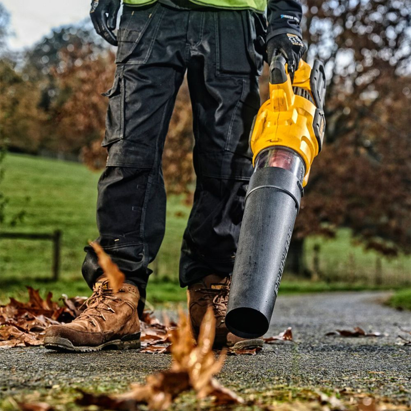 Suflanta axiala DeWALT cu acumulatori XR FlexVolt 54V, tip DCMBA572X1-QW